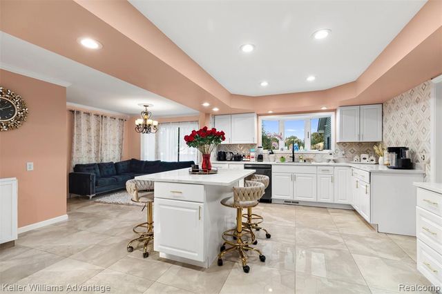 22627 Otter Road, New Boston, MI 48164