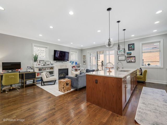1046 W Altgeld Street 1N, Chicago, IL 60614