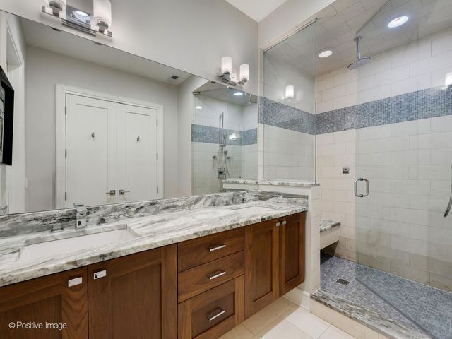 1046 W Altgeld Street 1N, Chicago, IL 60614