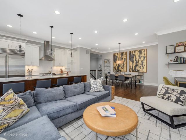 1046 W Altgeld Street 1N, Chicago, IL 60614