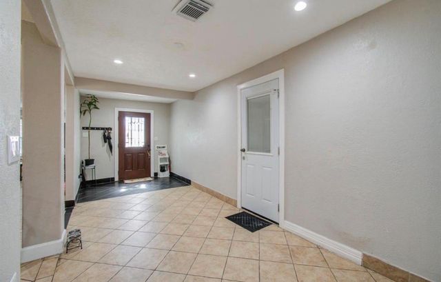 5423 N Shady Creek Drive, Houston, TX 77017