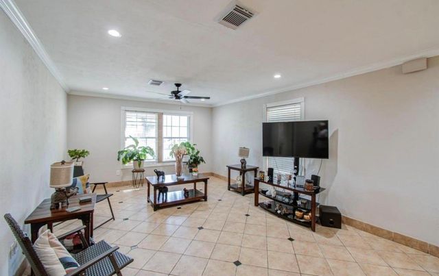 5423 N Shady Creek Drive, Houston, TX 77017