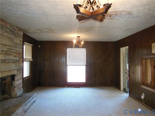 4605 Hero Ct, Petersburg, VA 23803