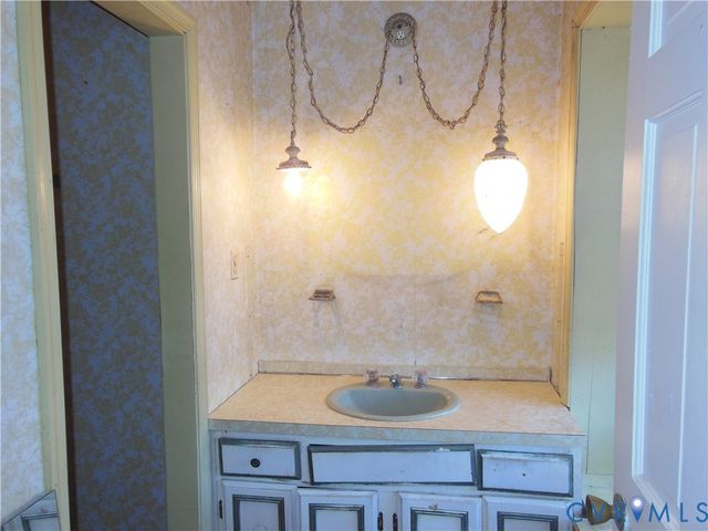 4605 Hero Ct, Petersburg, VA 23803