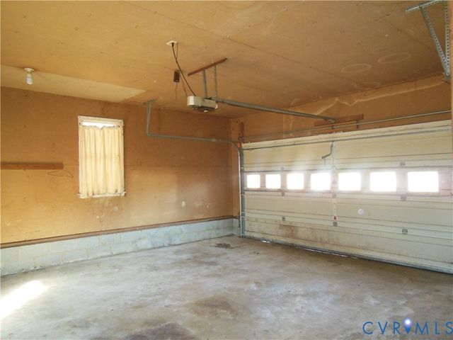 4605 Hero Ct, Petersburg, VA 23803