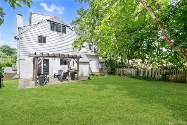 105 Longview Avenue, White Plains, NY 10605