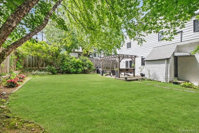 105 Longview Avenue, White Plains, NY 10605