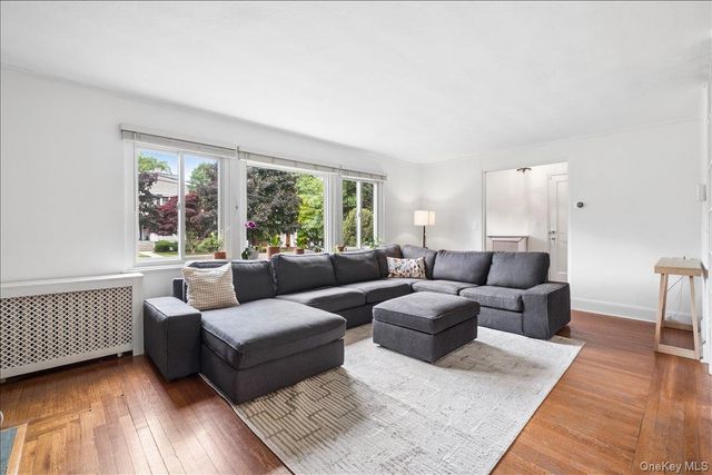 105 Longview Avenue, White Plains, NY 10605