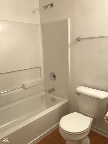 12172 Black Hills Drive, Fishers, IN 46038