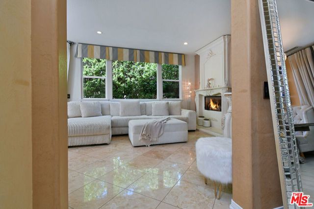 3661 El Encanto Drive, Calabasas, CA 91302