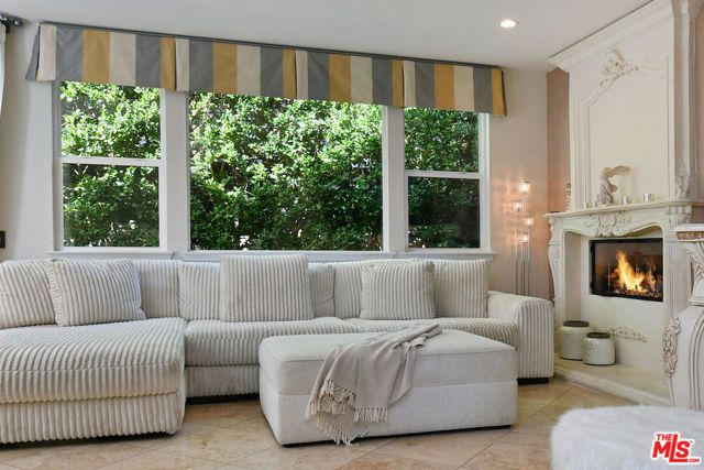 3661 El Encanto Drive, Calabasas, CA 91302