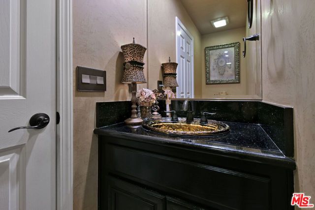 3661 El Encanto Drive, Calabasas, CA 91302