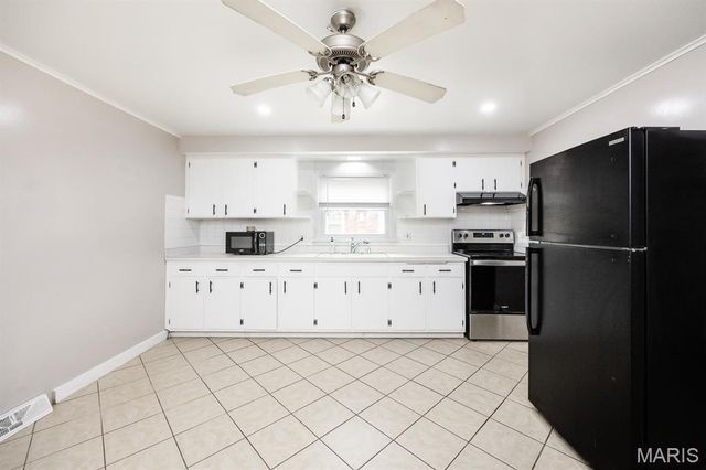 319 W Dee Street, Lebanon, IL 62254