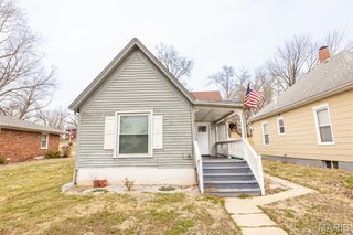 319 W Dee Street, Lebanon, IL 62254