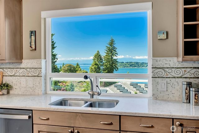 8601 54th Place W, Mukilteo, WA 98275