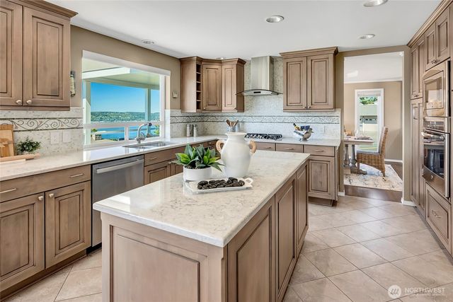 8601 54th Place W, Mukilteo, WA 98275