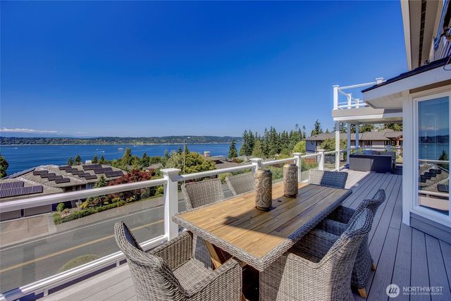 8601 54th Place W, Mukilteo, WA 98275