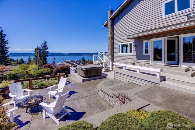 8601 54th Place W, Mukilteo, WA 98275