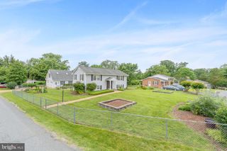 101 DEERWOOD RD, Charlottesville, VA 22911