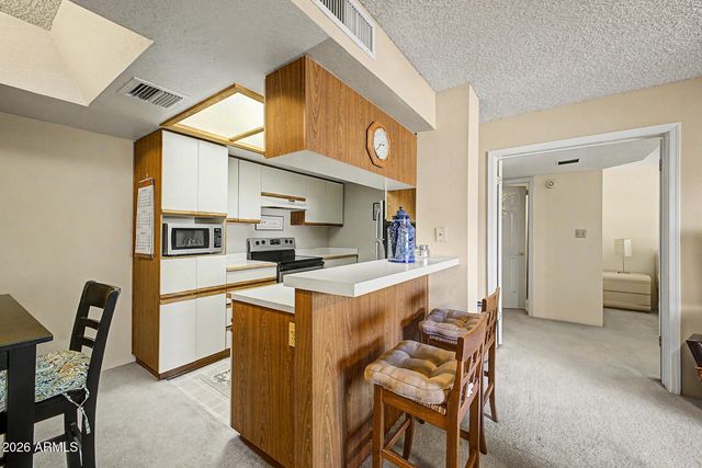 10410 N CAVE CREEK Road 2210, Phoenix, AZ 85020
