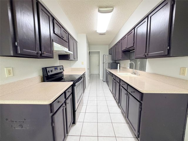 2535 Planters Row, Sugar Land, TX 77478