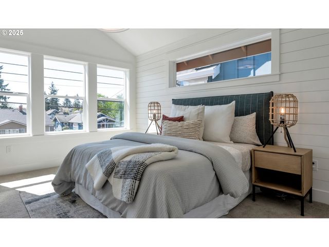 7257 Se Duke St Unit 3, Portland, OR 97206