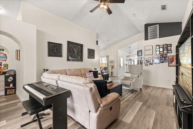 104 SUNNY OAK TRAIL, Kissimmee, FL 34746