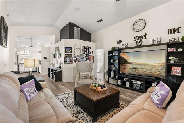 104 SUNNY OAK TRAIL, Kissimmee, FL 34746