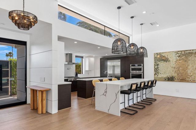 473 N Burton Way, Palm Springs, CA 92262