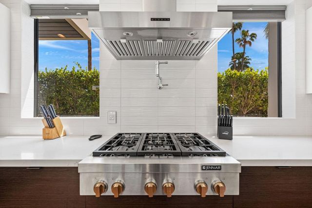 473 N Burton Way, Palm Springs, CA 92262