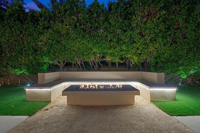 473 N Burton Way, Palm Springs, CA 92262