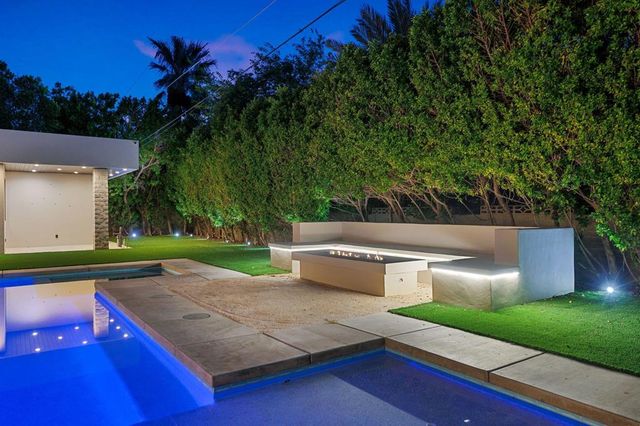 473 N Burton Way, Palm Springs, CA 92262