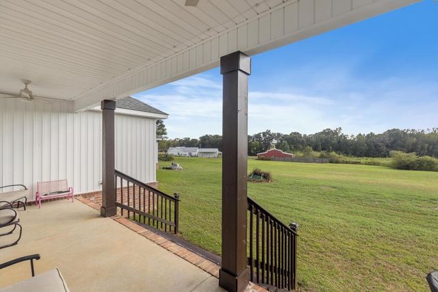 2020 Middleton Rd, Dothan, AL 36301