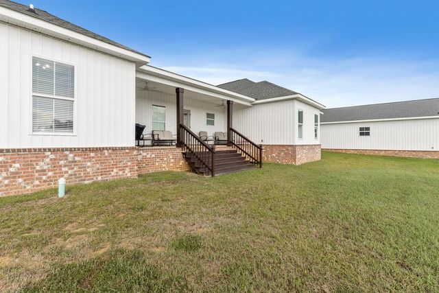 2020 Middleton Rd, Dothan, AL 36301