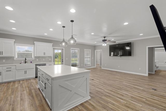 2020 Middleton Rd, Dothan, AL 36301