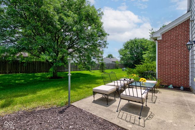 13879 Meadow Grass Way, Fishers, IN 46038