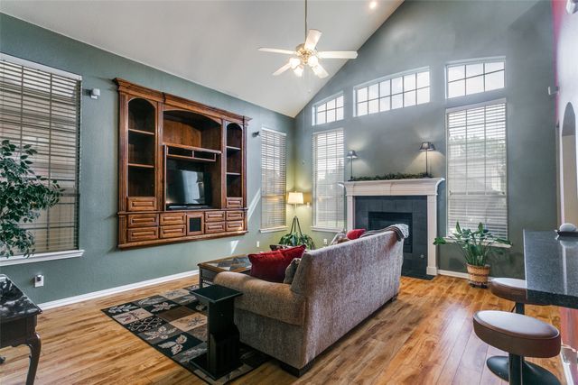 1014 Amesbury Drive, Murphy, TX 75094