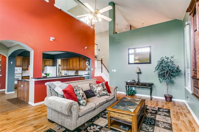 1014 Amesbury Drive, Murphy, TX 75094