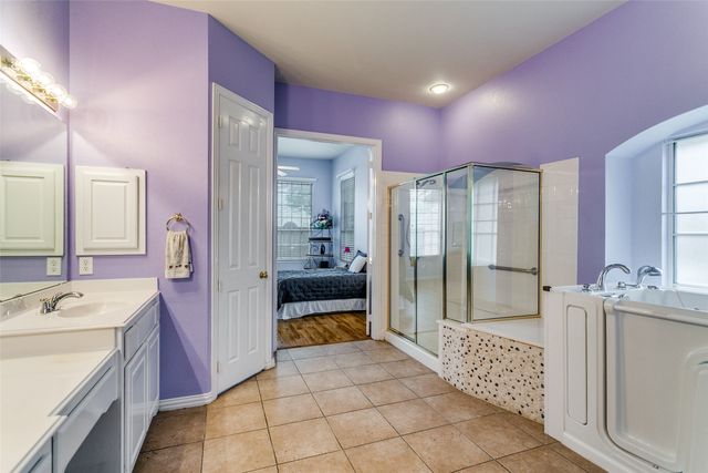 1014 Amesbury Drive, Murphy, TX 75094