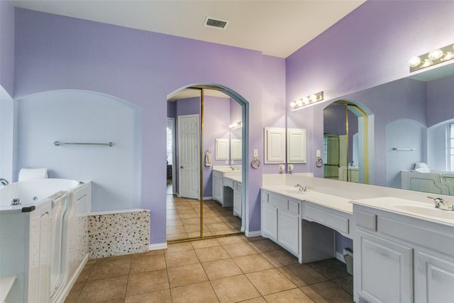 1014 Amesbury Drive, Murphy, TX 75094