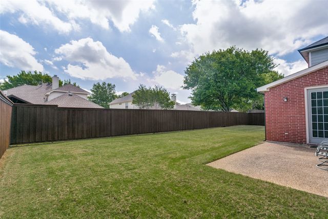 1014 Amesbury Drive, Murphy, TX 75094