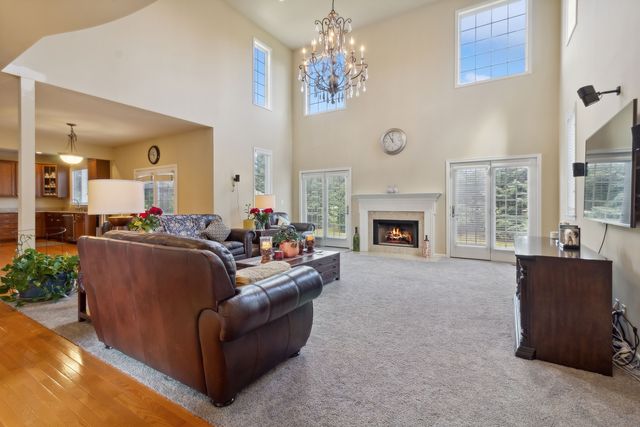 391 Lake Run Lane, North Aurora, IL 60542