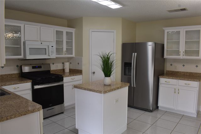 7018 Bridlewood Drive, Arlington, TX 76002