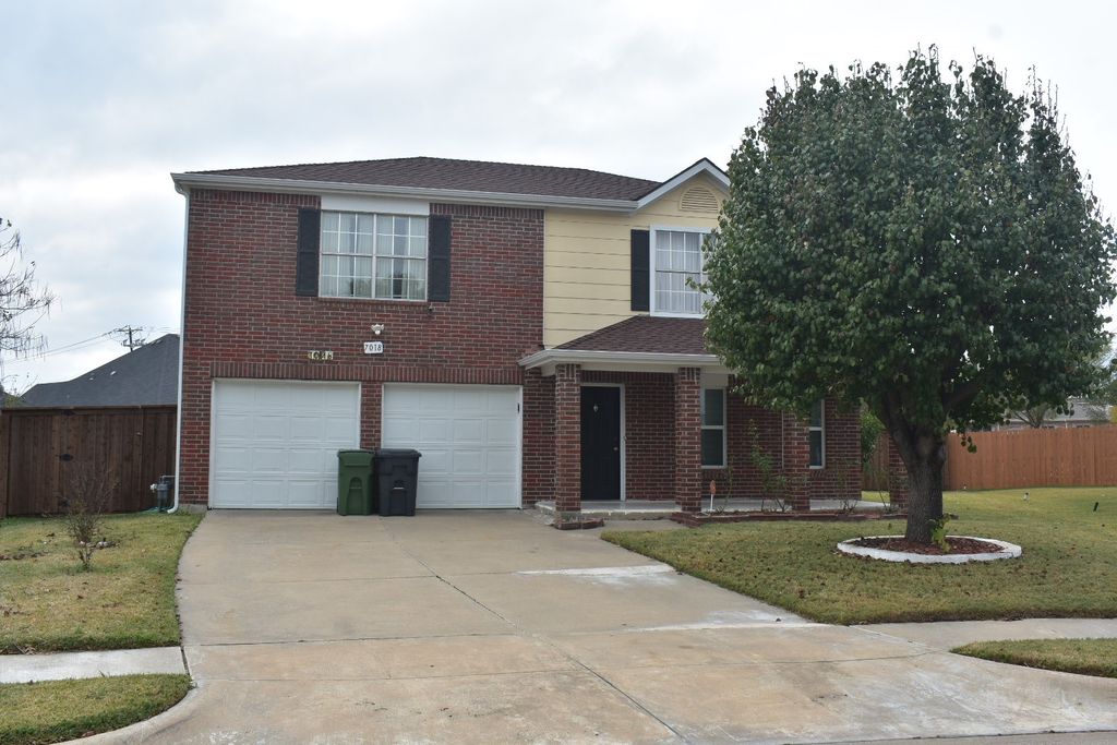 7018 Bridlewood Drive, Arlington, TX 76002