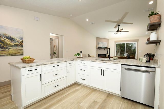 940 S DEAN CIRCLE, Deltona, FL 32738