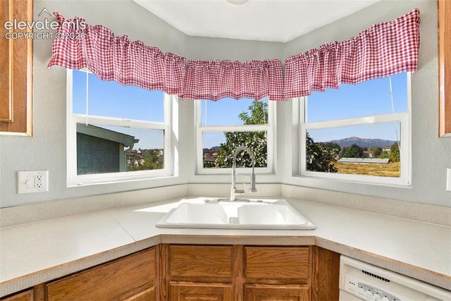 7695 Whiptail Point, Colorado Springs, CO 80922