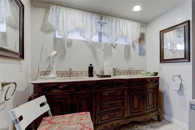 10330 Woodward, Sunland, CA 91040