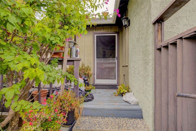 10330 Woodward, Sunland, CA 91040