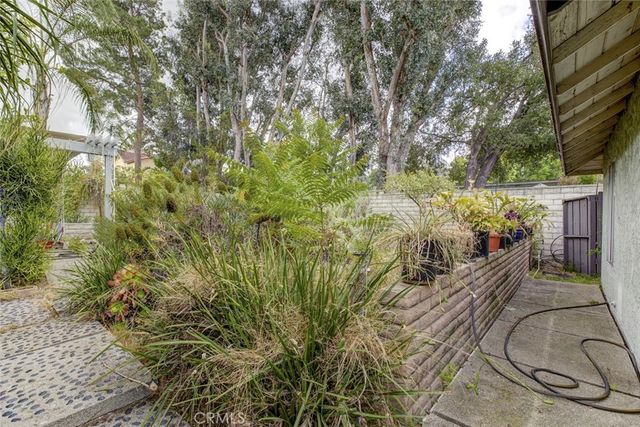 10330 Woodward, Sunland, CA 91040
