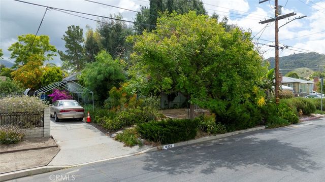 10330 Woodward, Sunland, CA 91040